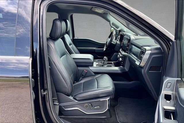 Used 2022 Black Ford Lariat image 5