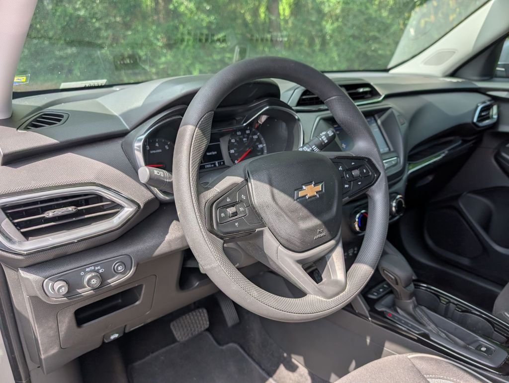Used 2023 Gray Chevrolet LT image 31