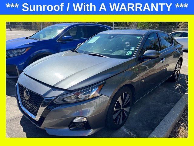Used 2020 Gun Metallic Nissan 2.5 SV image 1