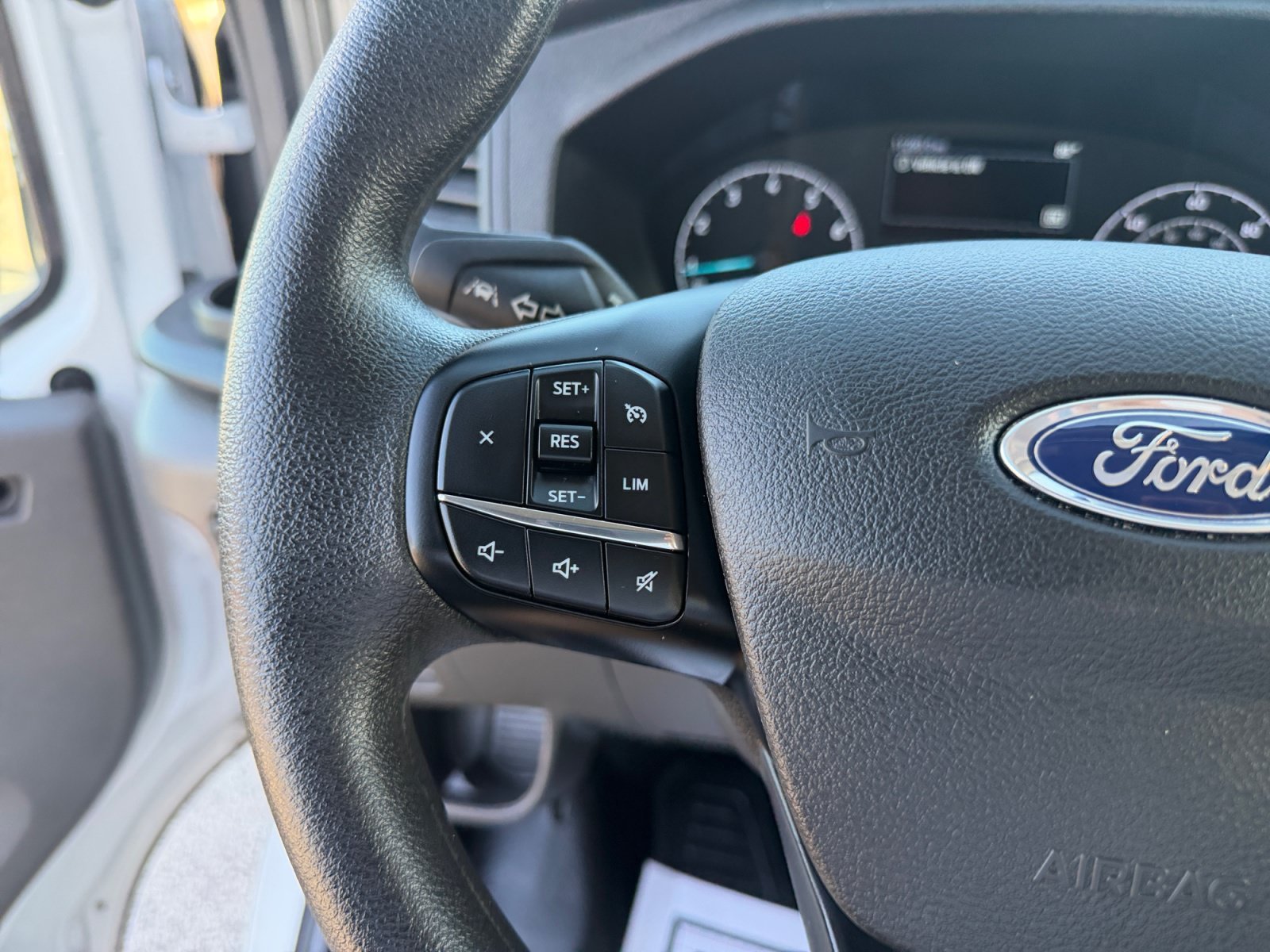 Used 2025 Oxford White Ford  image 24
