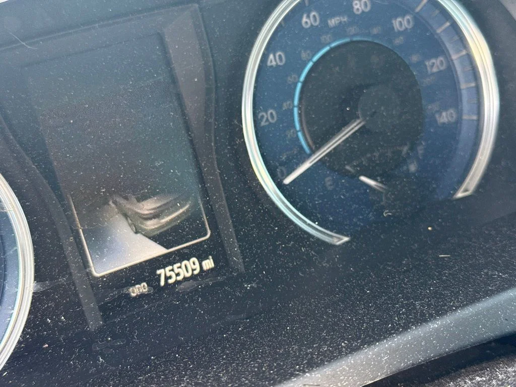 Used 2016 Beige Toyota XLE image 4