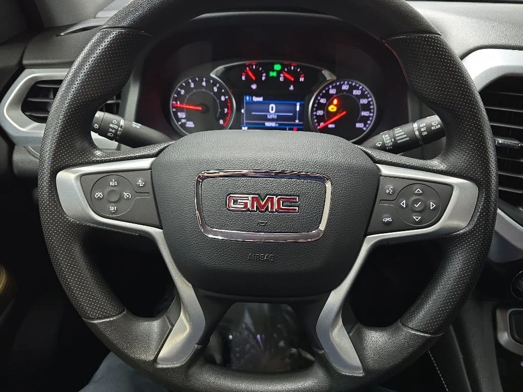 Used 2023 White GMC SLE image 19