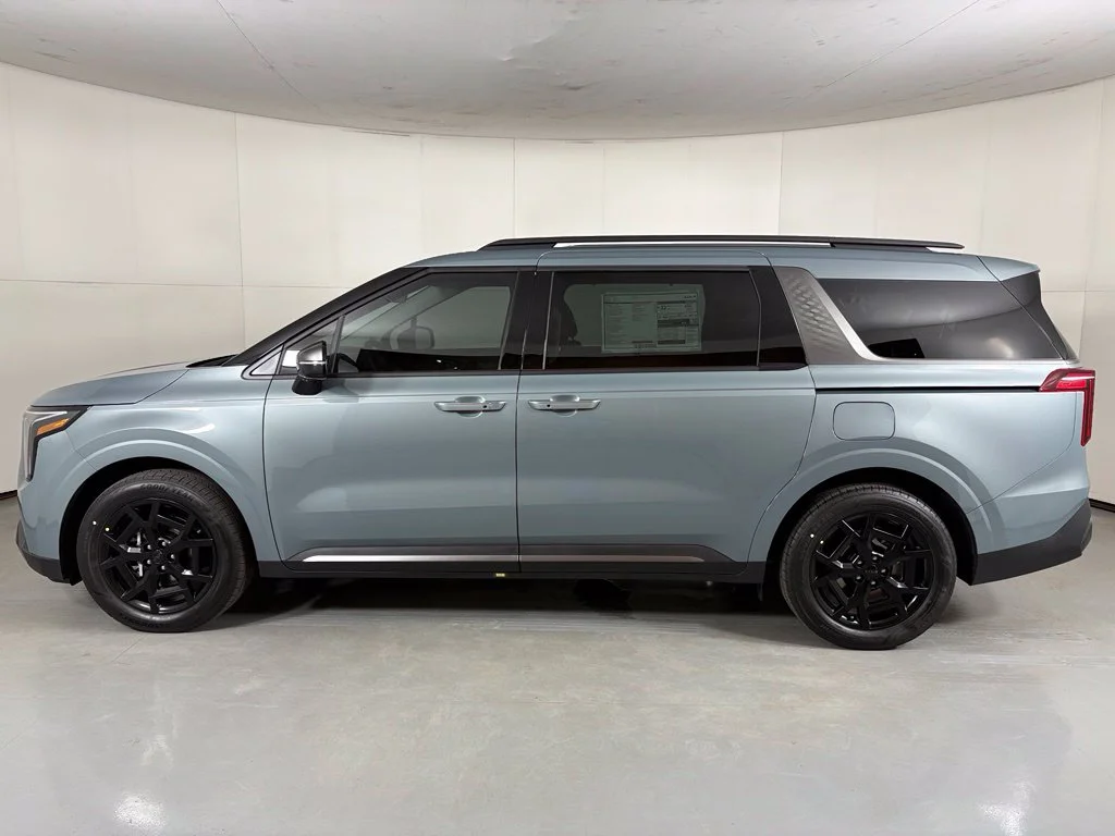 New 2027 Green Kia EX image 5