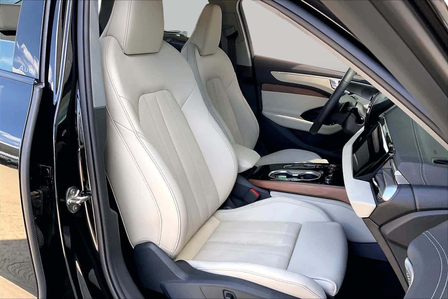 Used 2026 Mythos Black Metallic Audi Premium Plus image 9