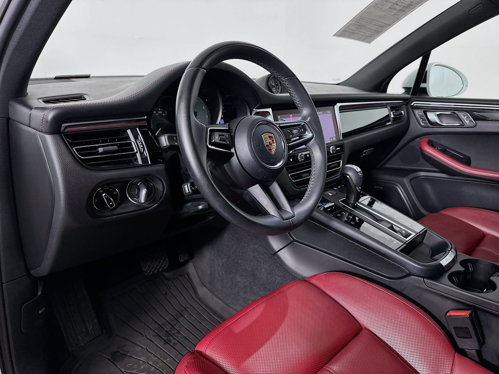 Used 2023 White Porsche S image 9