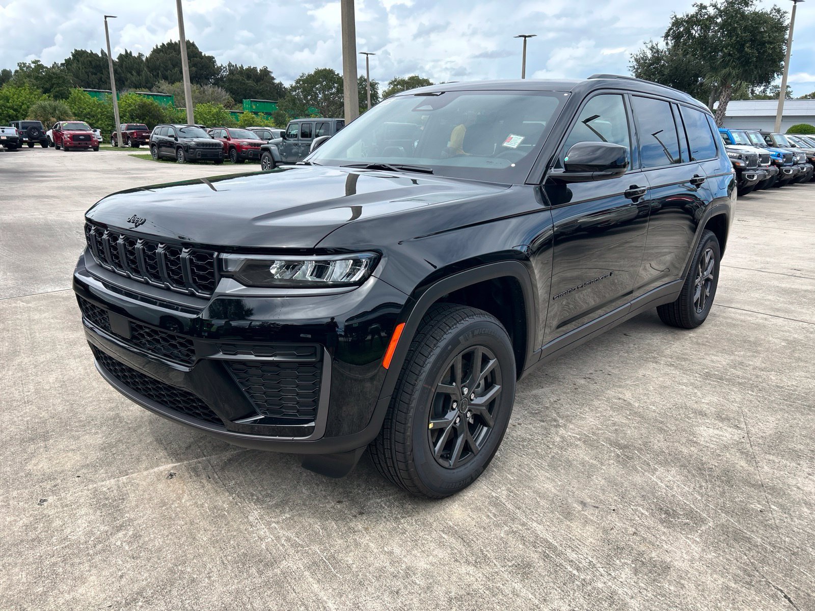 2027 Jeep Grand Cherokee L