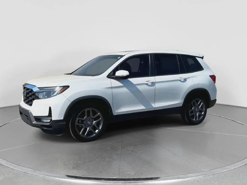 Used 2022 White Honda EX-L image 4