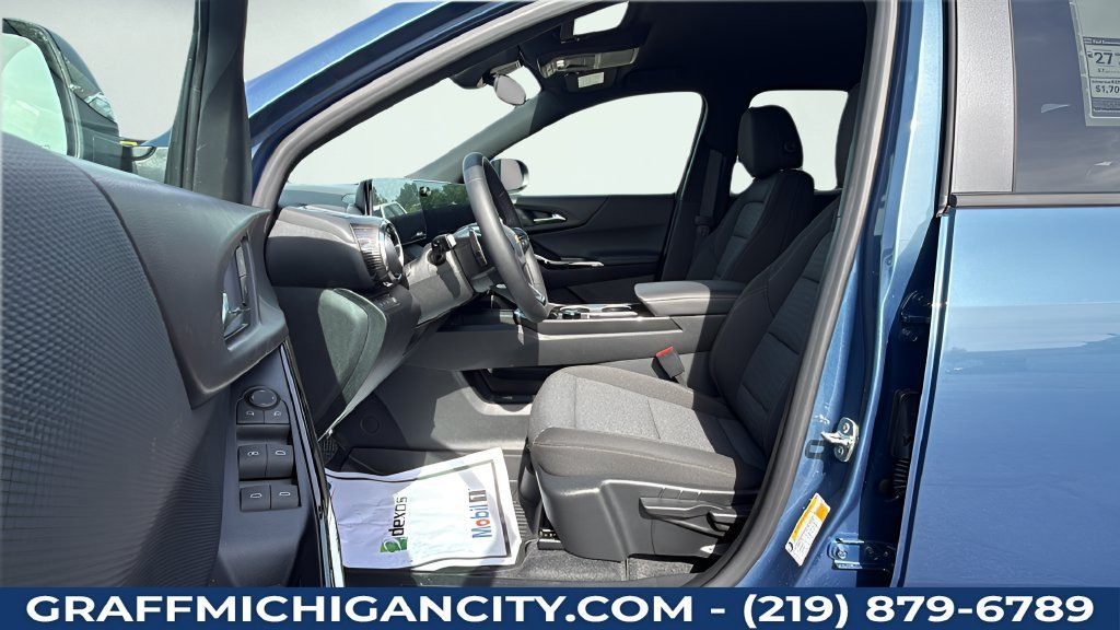 2027 Chevrolet Equinox LT - Photo 21
