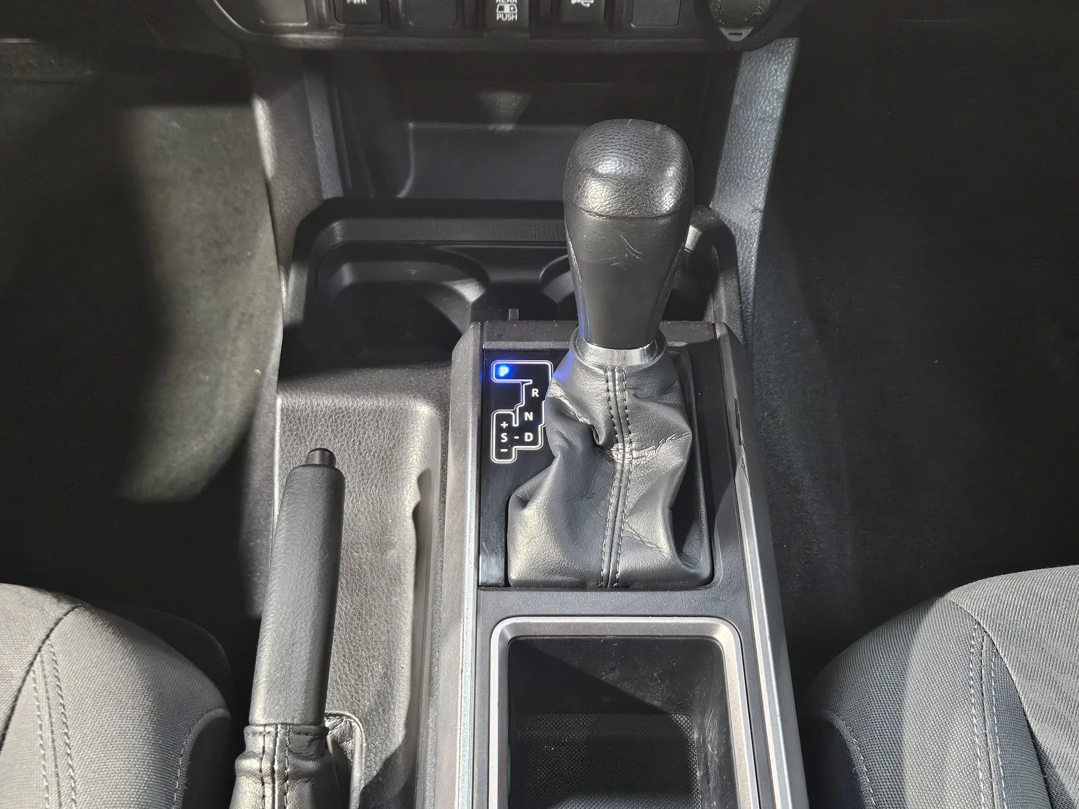 Used 2023 Ice Cap Toyota SR5 image 13