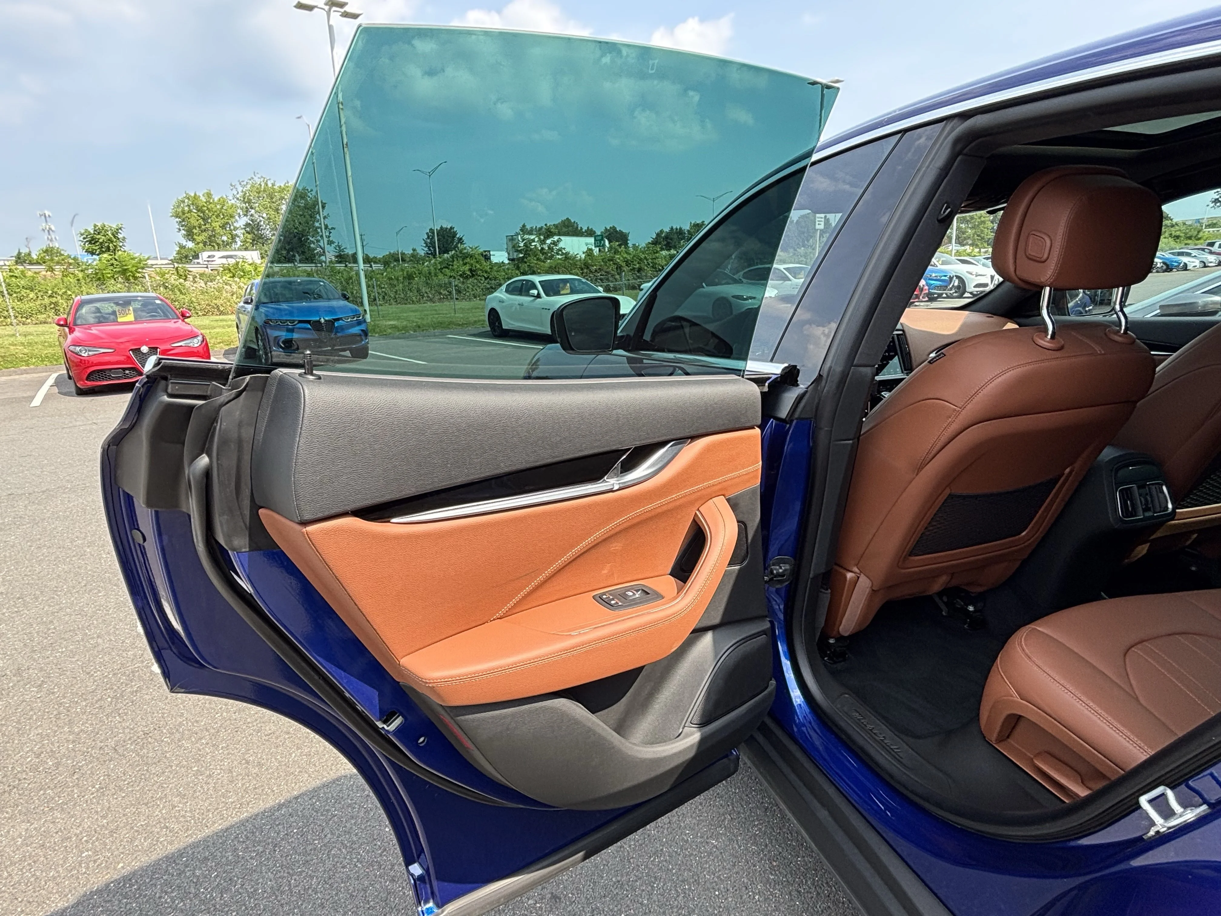 Used 2021 Blu Emozione Metallic Maserati S image 39