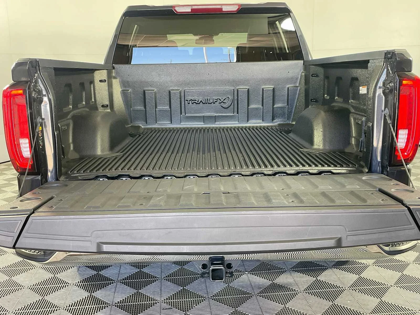 Used 2026 Titanium Rush Metallic GMC SLT image 24