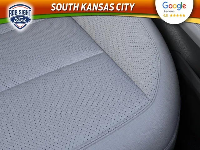 New 2026 Star White Metallic Tri-Coat Ford Platinum™ image 16
