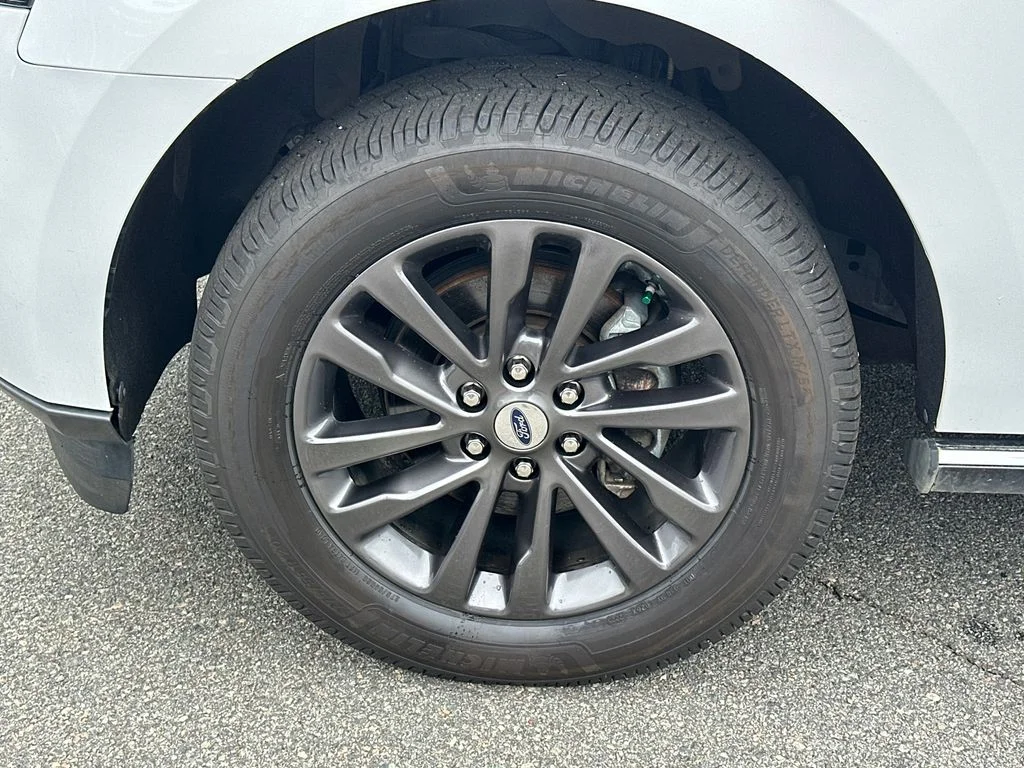 Used 2020 White Ford Limited image 11