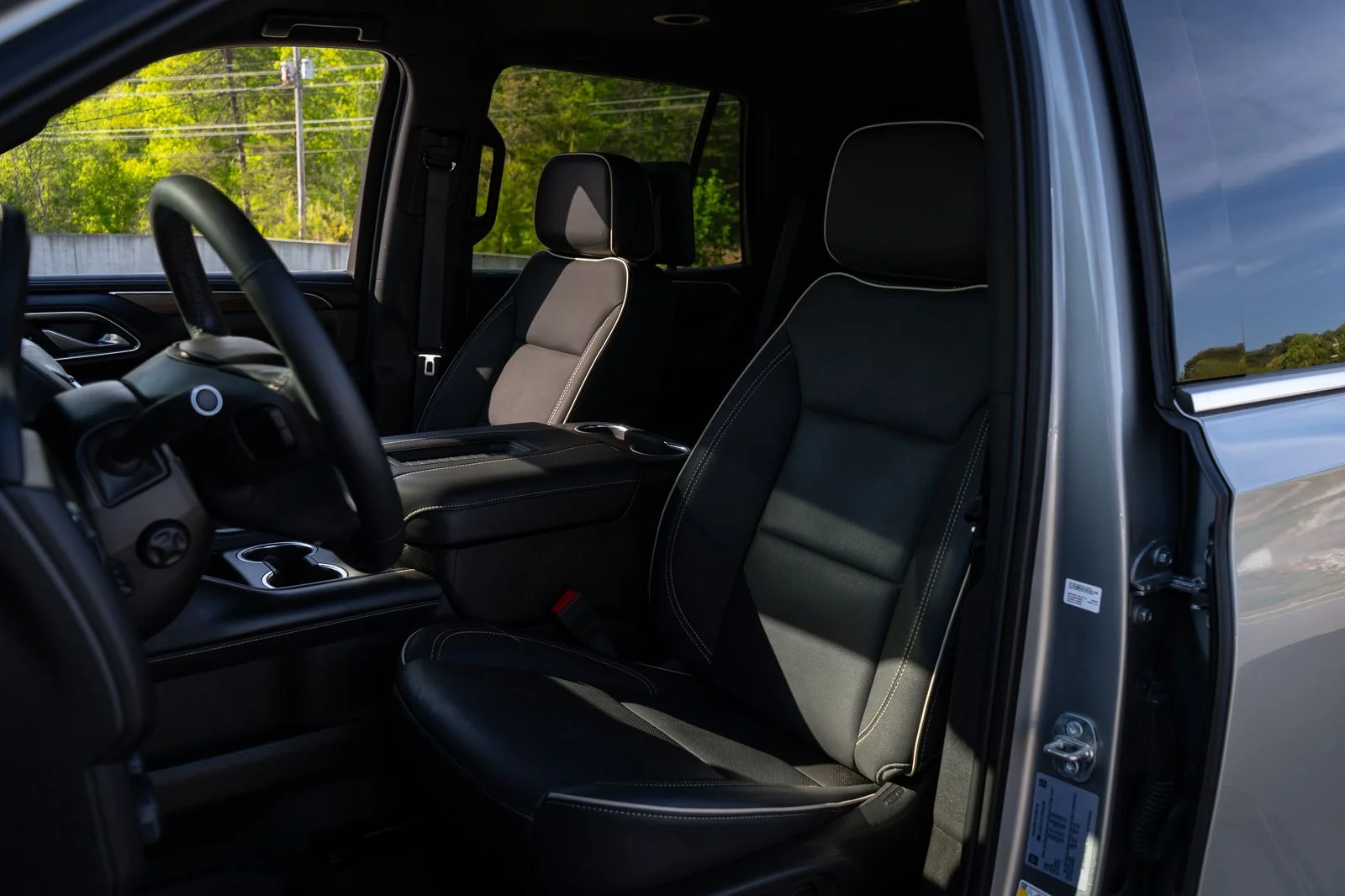 Used 2024 Gray Chevrolet Premier image 15