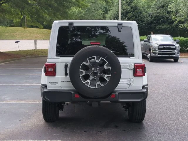 New 2025 Bright White Clear-Coat Exterior Paint Jeep Sahara image 4