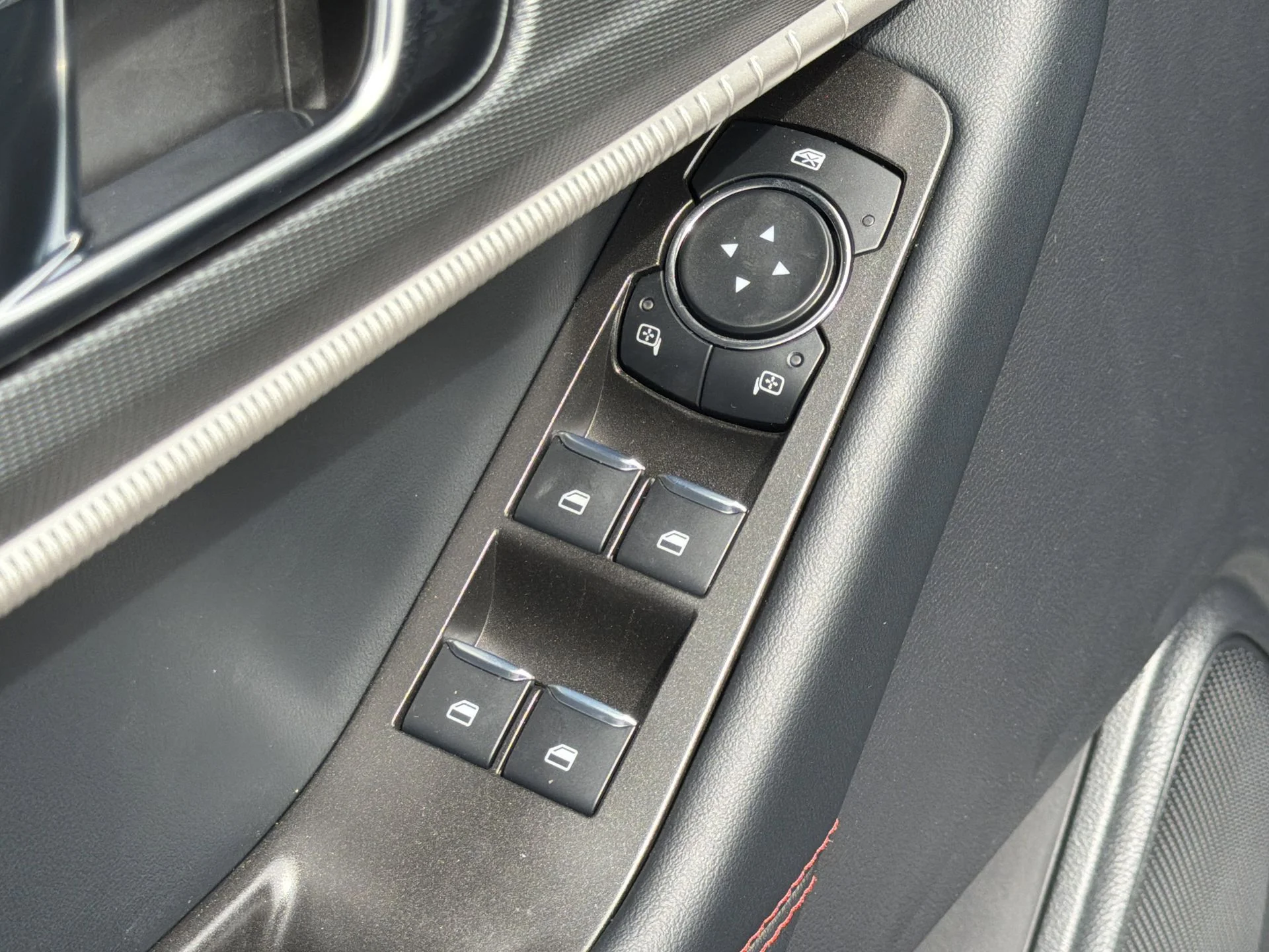 New 2026 Agate Black Metallic Ford ST-Line image 19