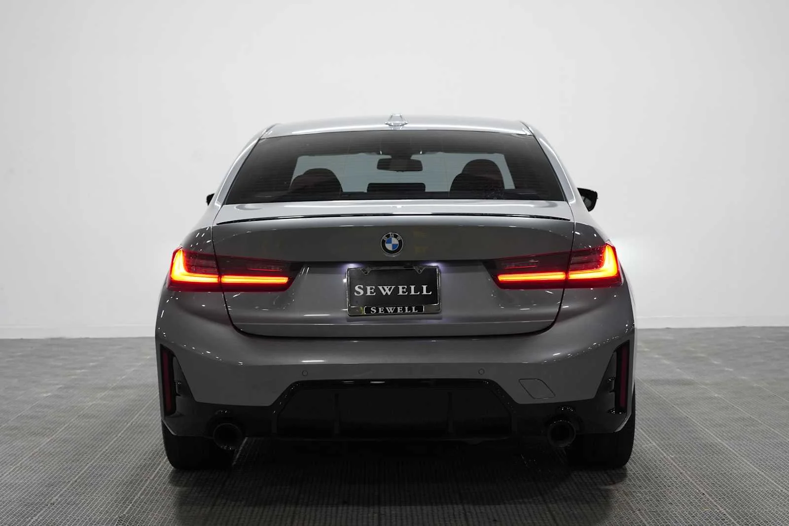 Used 2023 Skyscraper Grey Metallic BMW 330i xDrive image 4