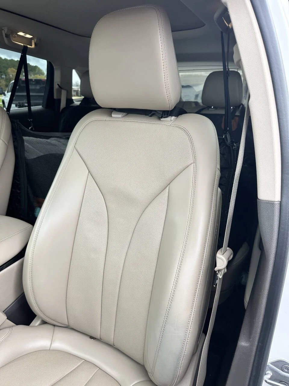 Used 2022 White Lincoln Reserve AWD 4dr SUV image 4