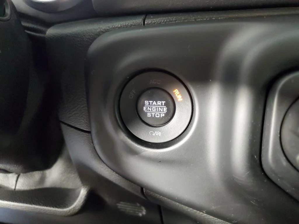 Used 2021 Blue Jeep Mojave image 24