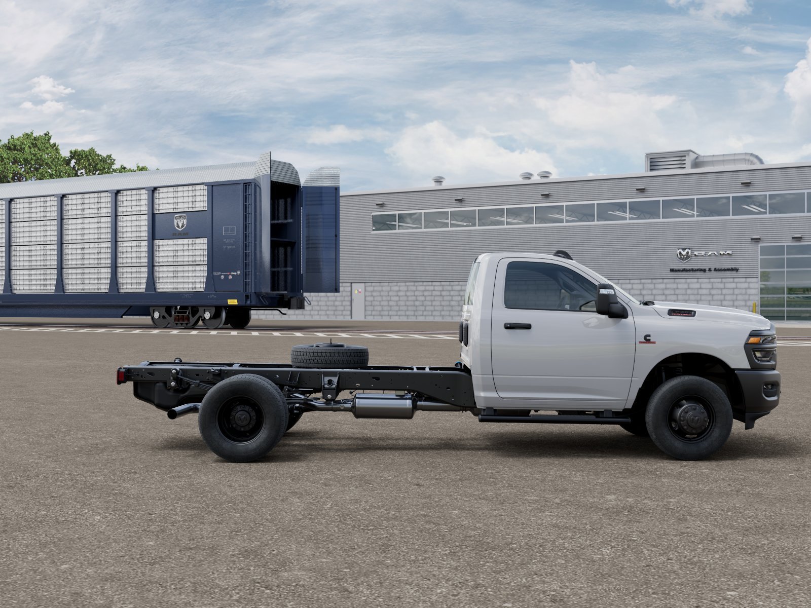 New 2026 Bright White Clear-Coat Exterior Paint RAM TRADESMAN image 12
