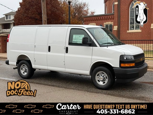 2025 Chevrolet Express Cargo WT