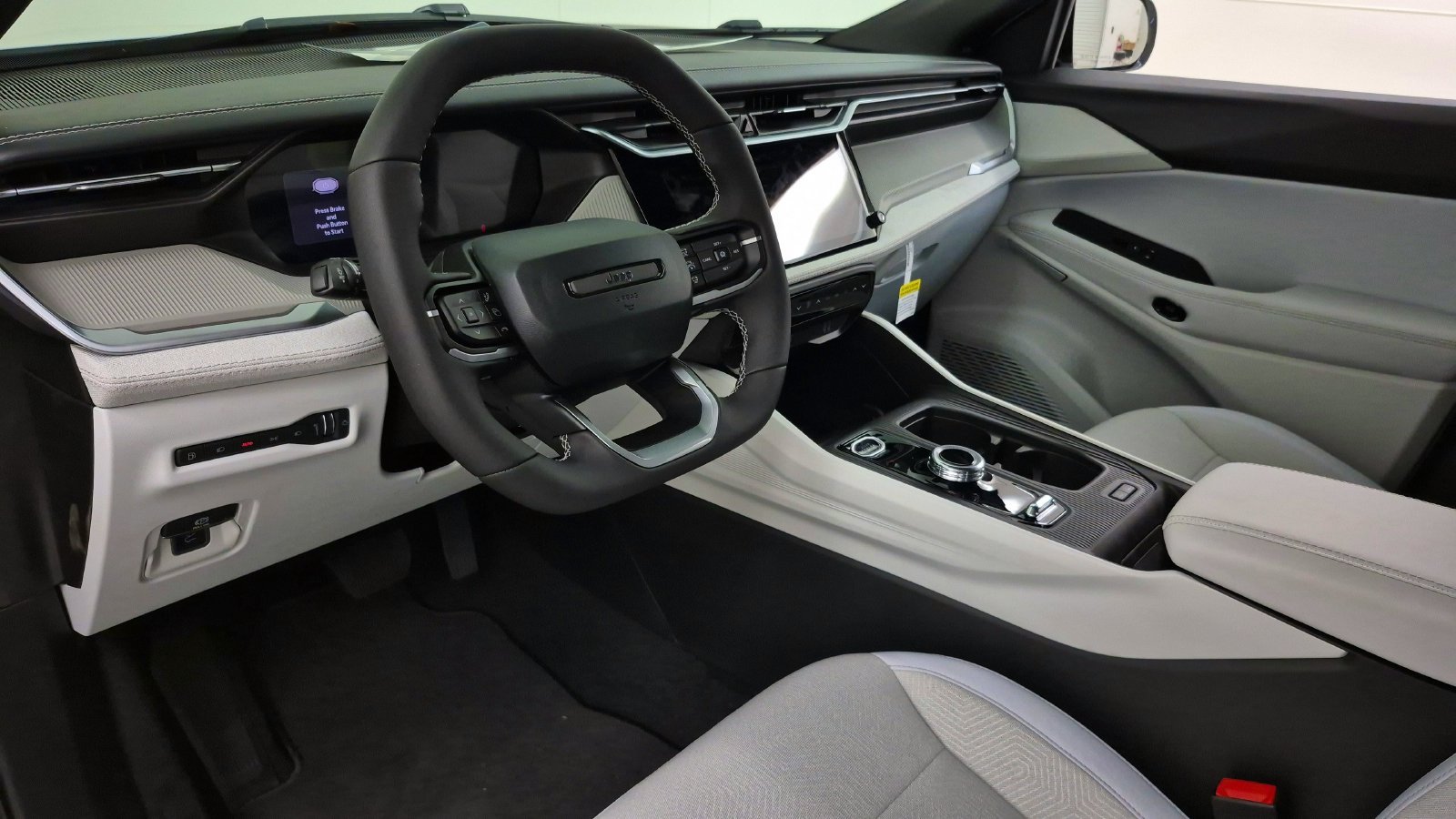 Used 2026 White Jeep Laredo image 9