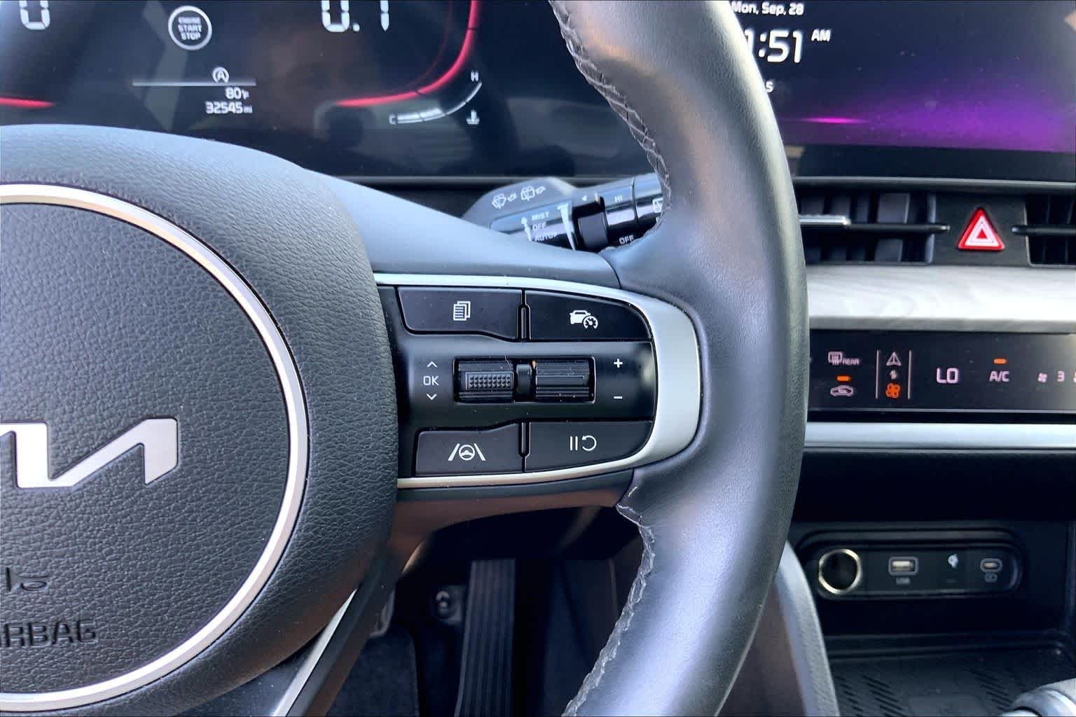 Used 2025 Wolf Gray Kia X-Line image 24