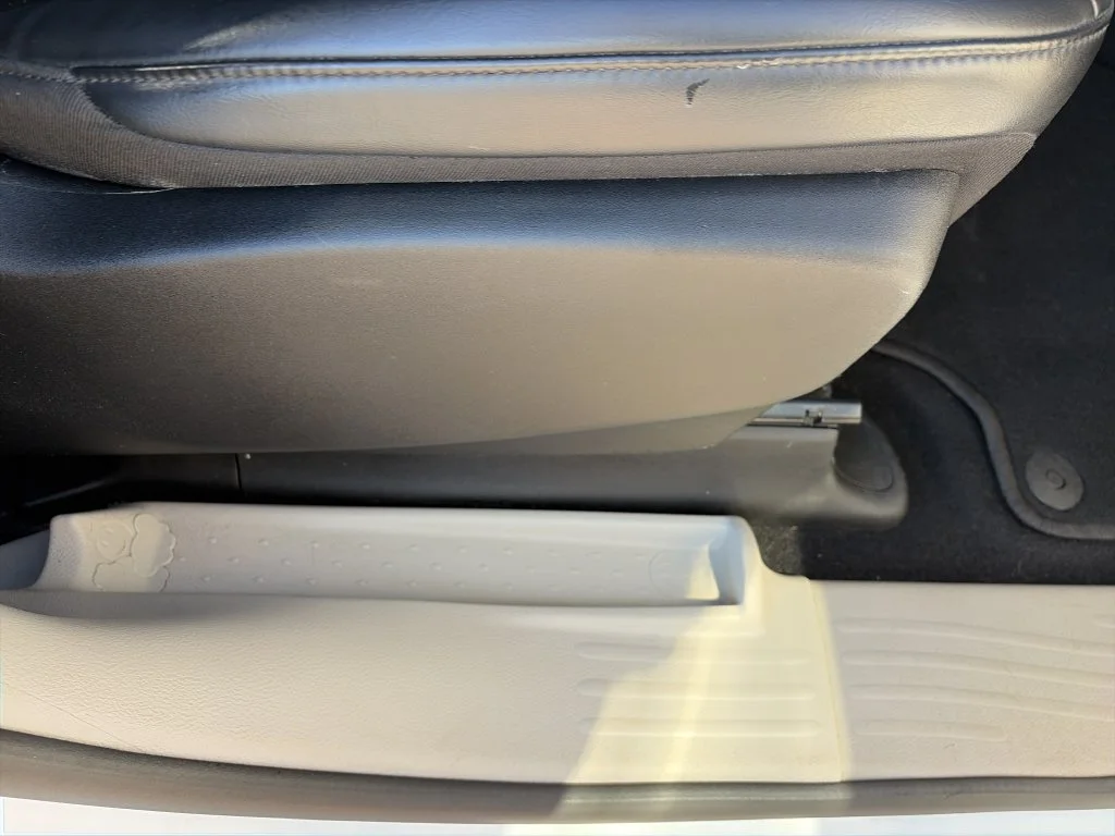 Used 2023 White Chrysler Touring L image 34