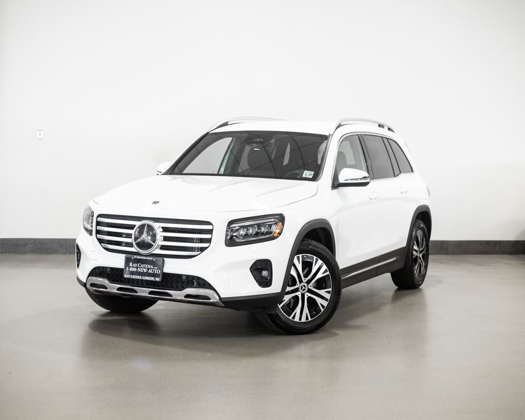 2026 Mercedes-Benz GLB GLB 250 4MATIC's photo