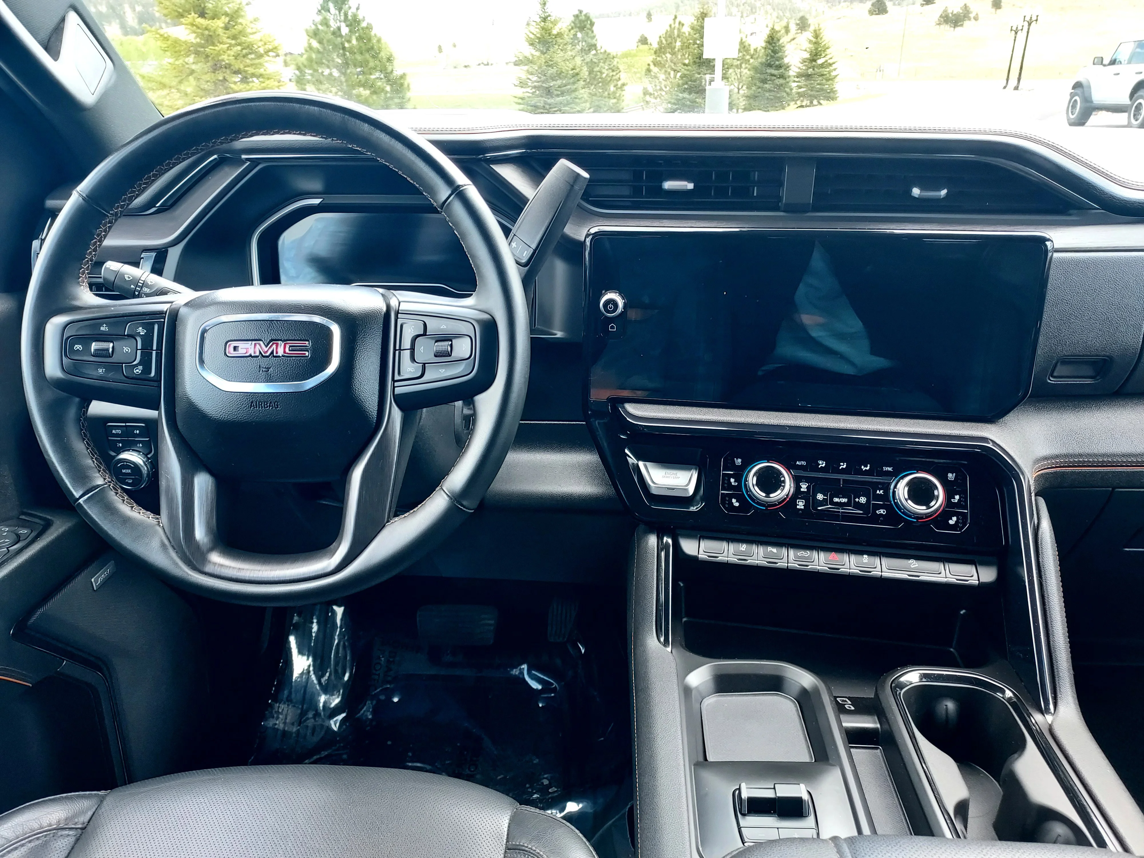 Used 2024 Summit White GMC AT4 image 29