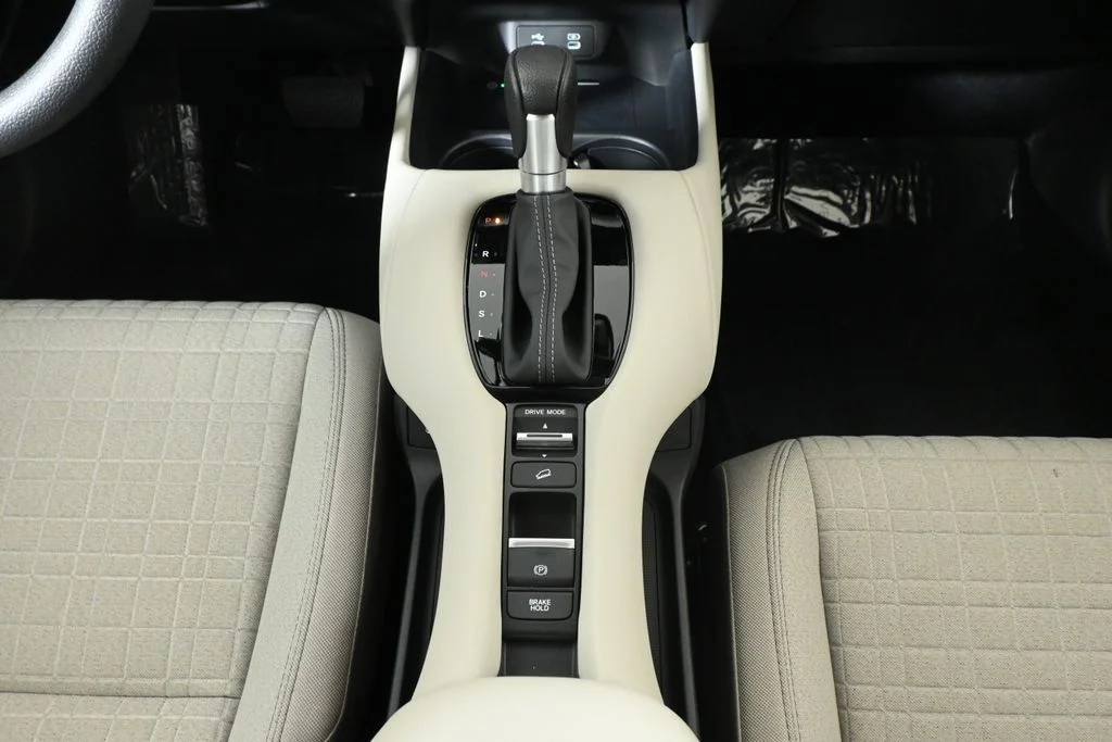 Used 2026 White Honda LX image 21