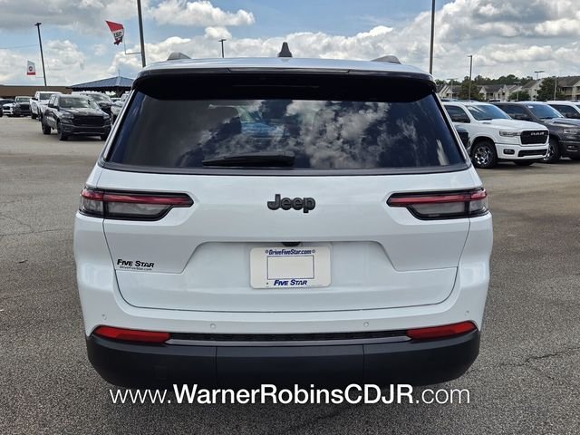 New 2026 Bright White Clear-Coat Exterior Paint Jeep Limited image 10