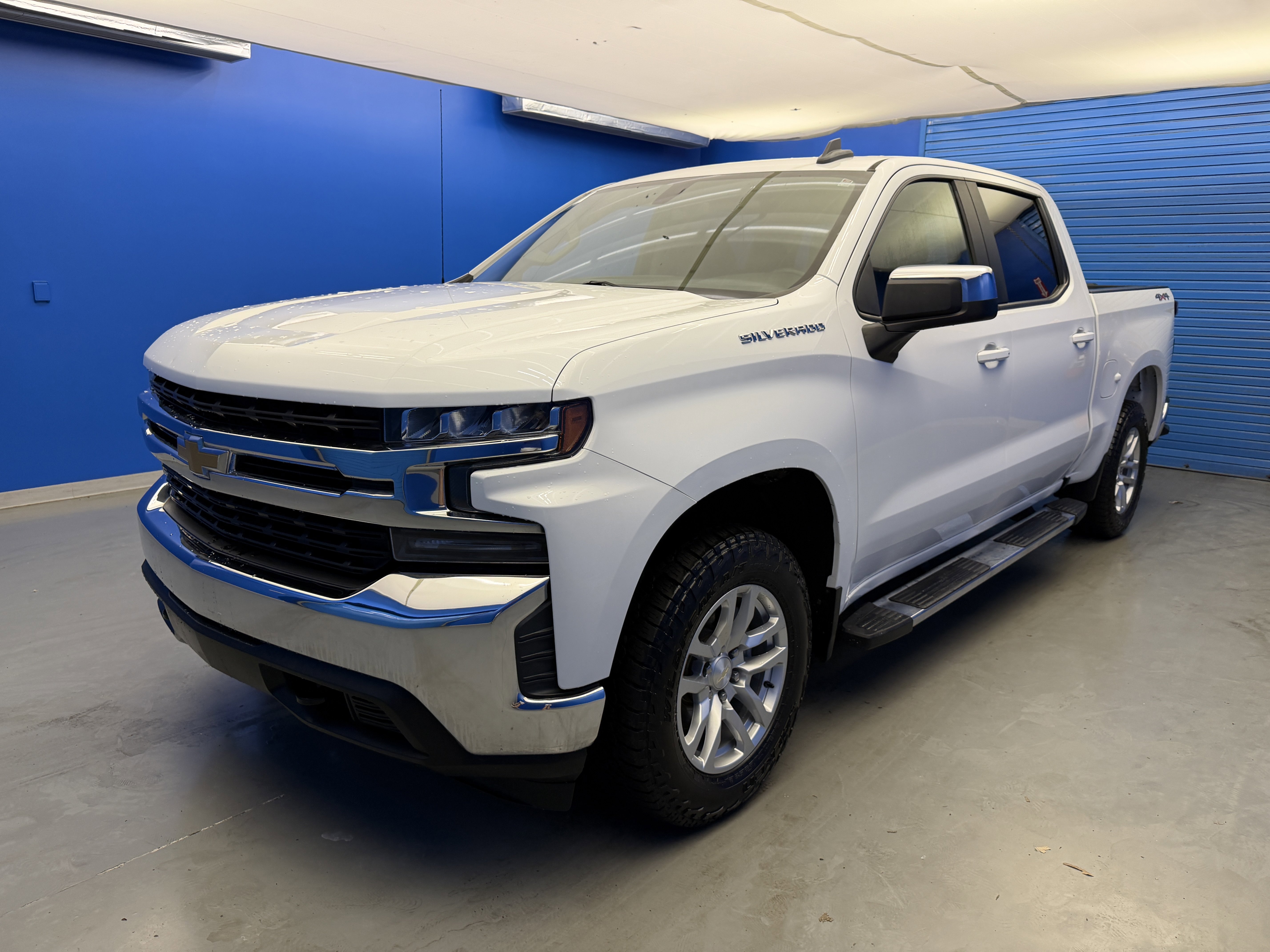 Used 2021 Summit White Chevrolet LT image 4