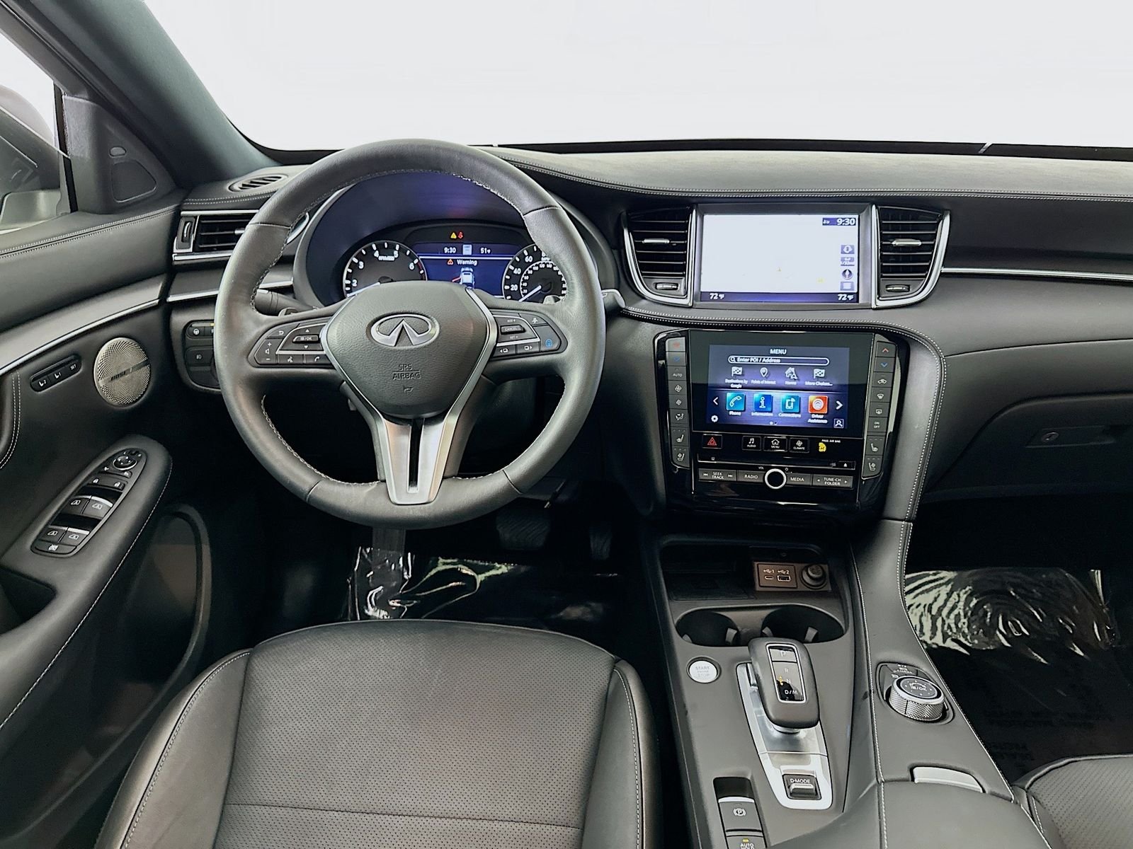 Used 2025 Radiant White INFINITI ESSENTIAL image 23