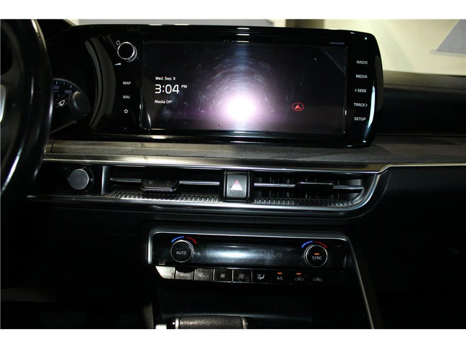 Used 2024 Glacial White Pearl Kia EX image 28