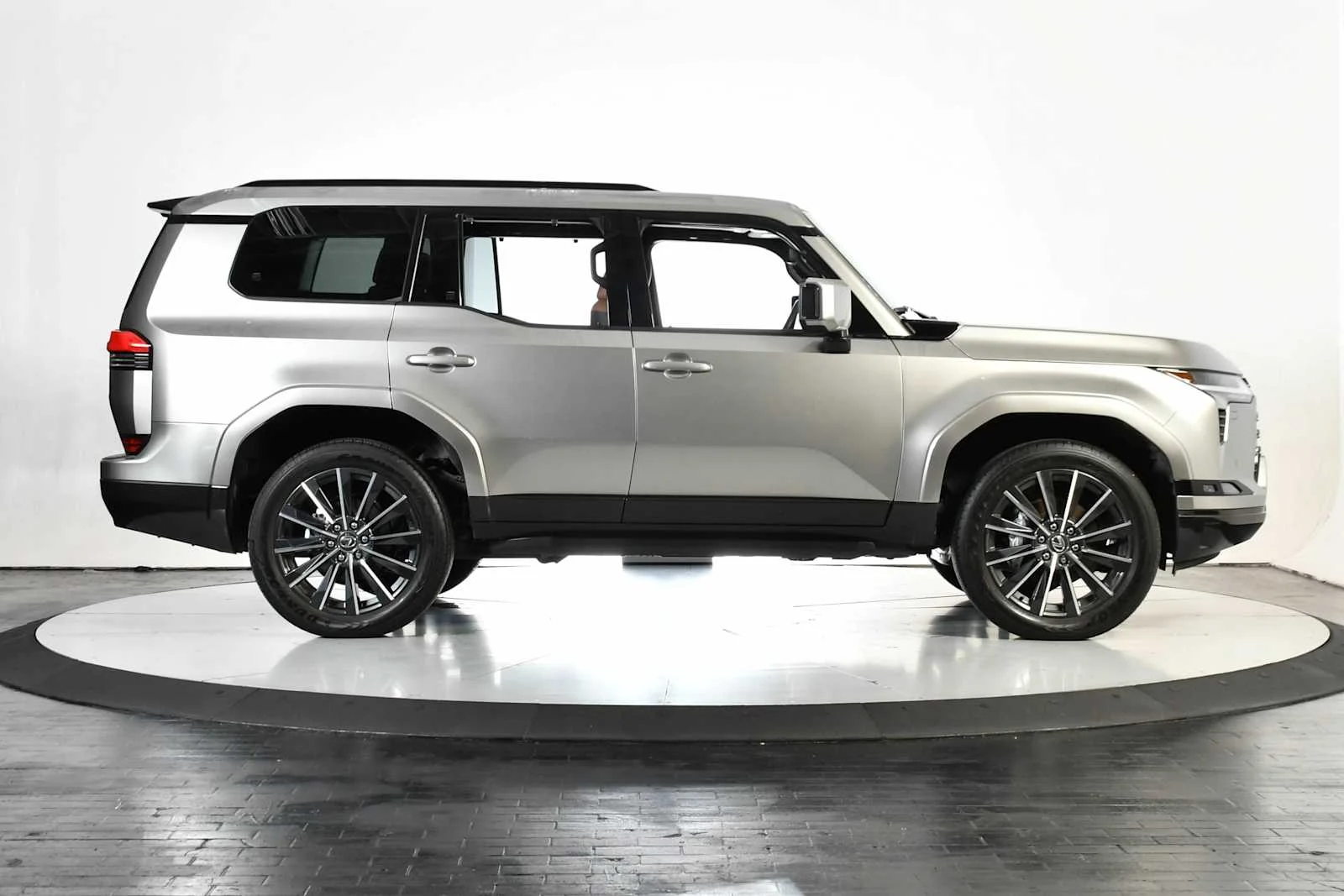 Used 2025 Atomic Silver Lexus Luxury+ image 6