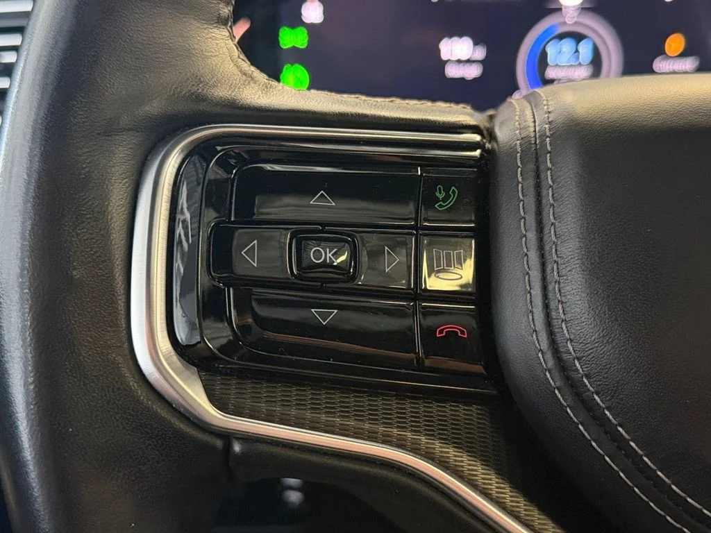 Used 2022 White Jeep Series II image 32