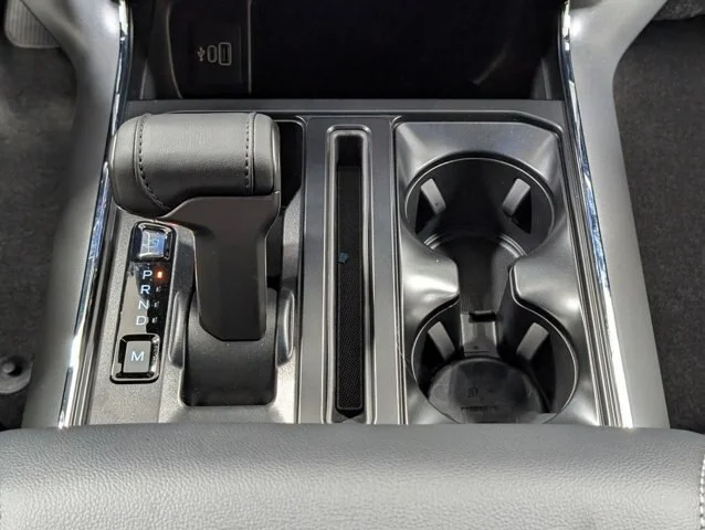 New 2026 Carbonized Gray Metallic Ford XLT image 42