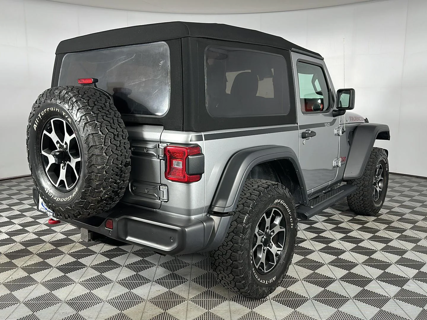 Used 2021 Billet Silver Metallic Clearcoat Jeep Rubicon image 28