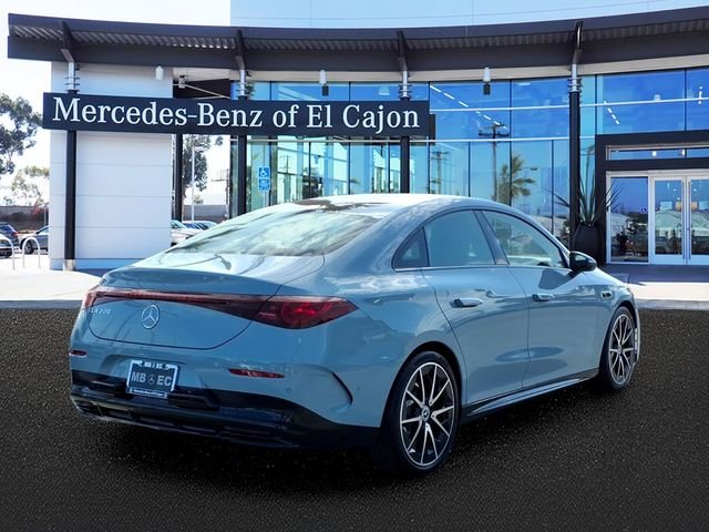 New 2027 Green Mercedes-Benz  image 3