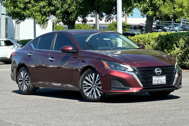2023 Nissan Altima 2.5 SV