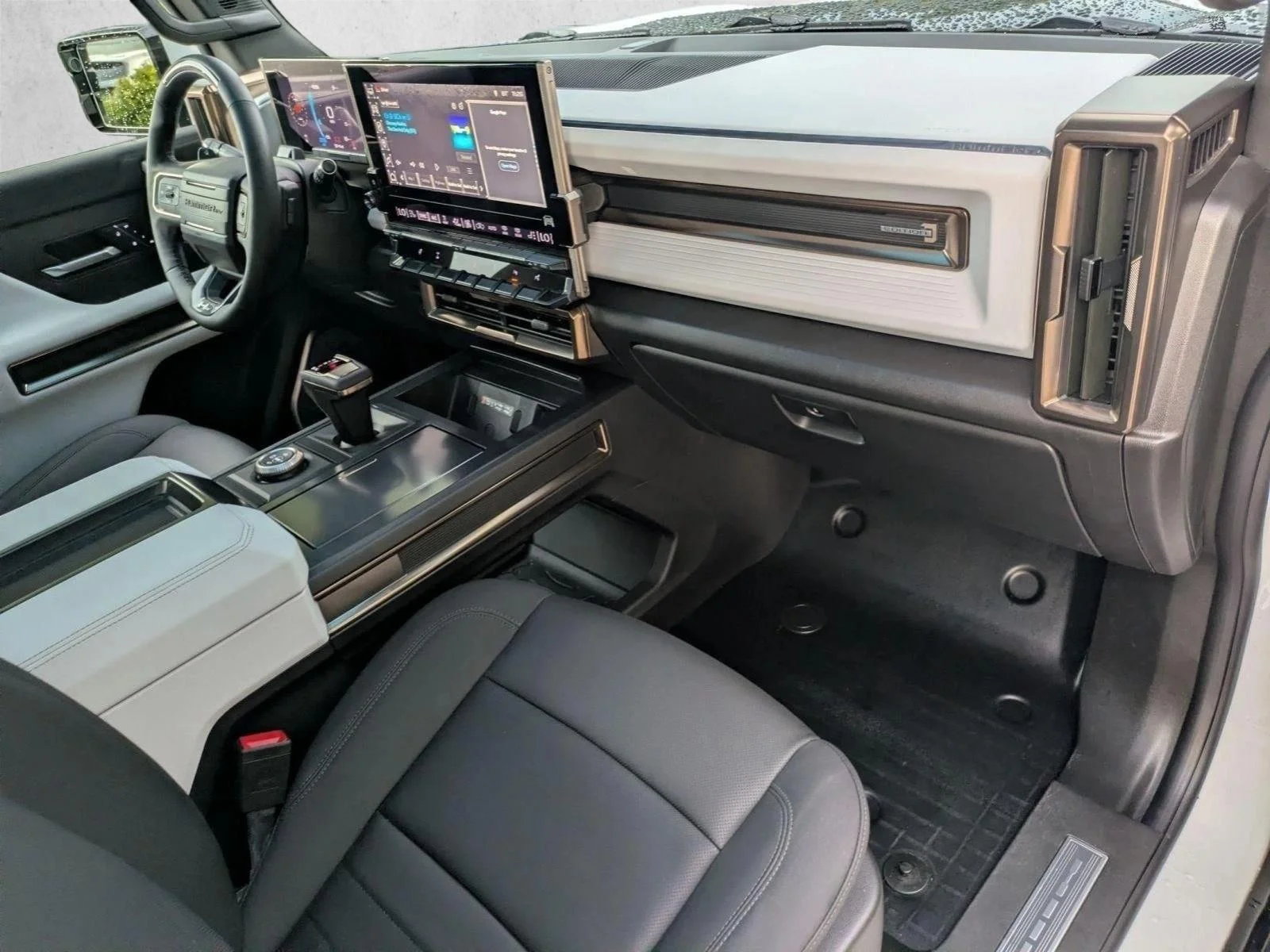 Used 2022 Interstellar White GMC Edition 1 image 21