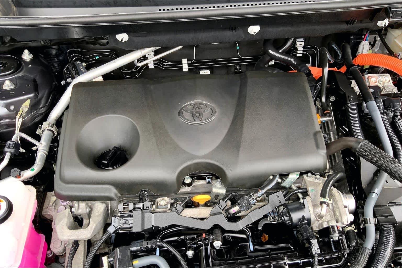 Used 2024 Magnetic Gray Metallic Toyota Hybrid XLE image 33