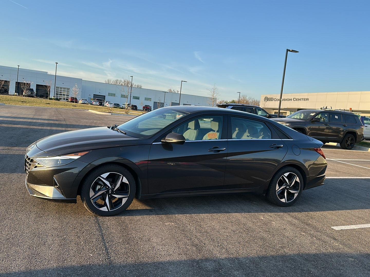 Used 2021 Hyundai Elantra SEL with VIN 5NPLN4AGXMH027863 for sale in Kansas City