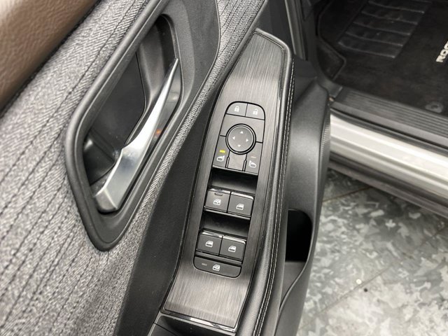 Used 2023 Brilliant Silver Metallic Nissan SV image 7