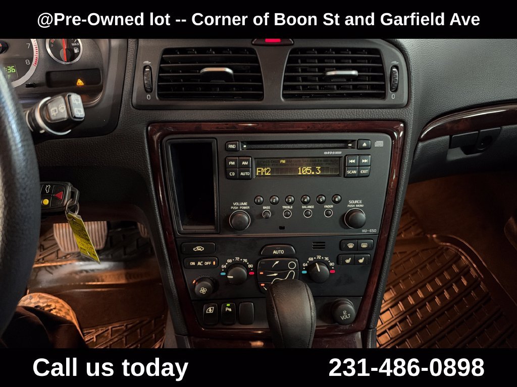 Used 2007  Volvo 2.5T image 18