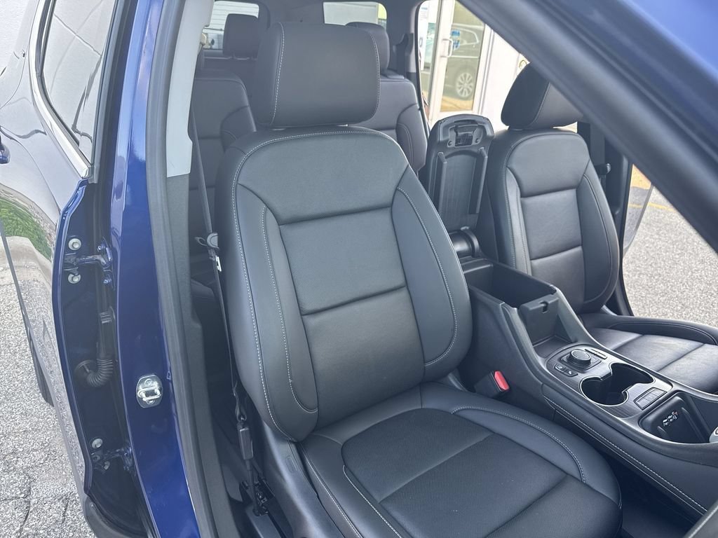 Certified Used 2023 Ultra Blue Metallic GMC SLT image 26