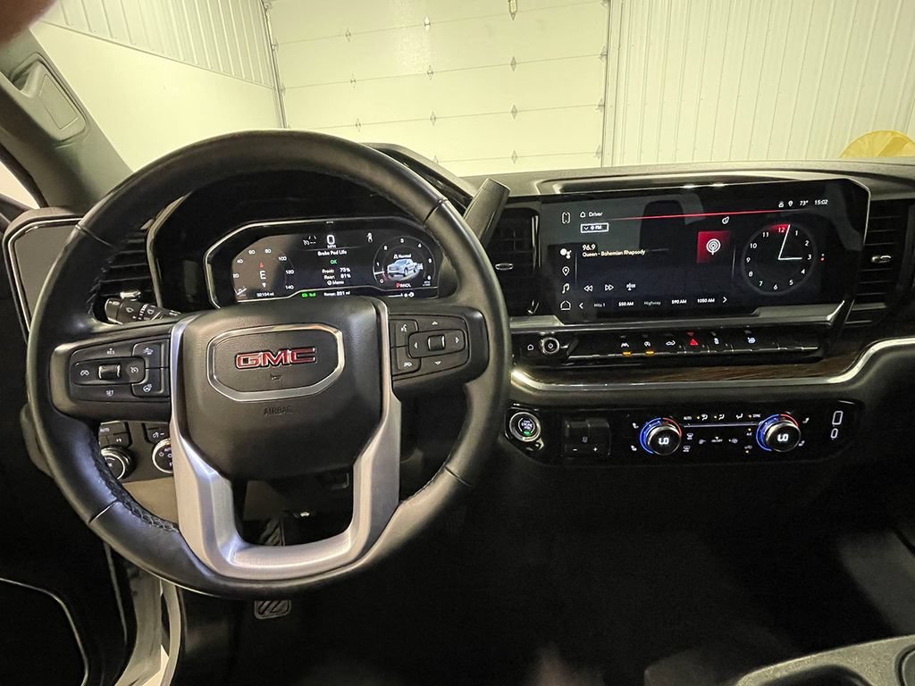 Used 2023 Summit White GMC Elevation image 40