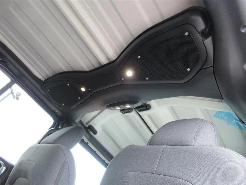 New 2026 Reign Exterior Paint Jeep Sport S image 12