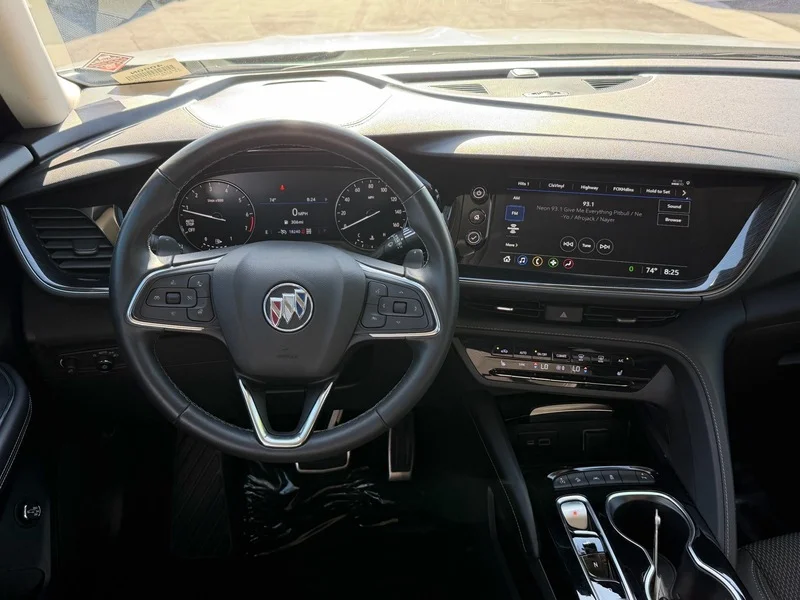 Used 2023 White Frost Tricoat Buick Preferred image 12